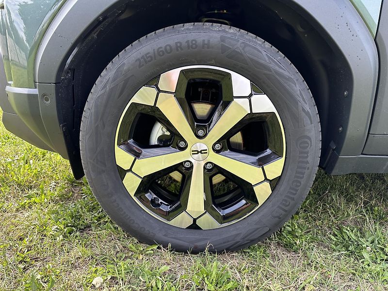 Dacia Duster (2026) Journey Eco-G 120 - fotka 10 z 32