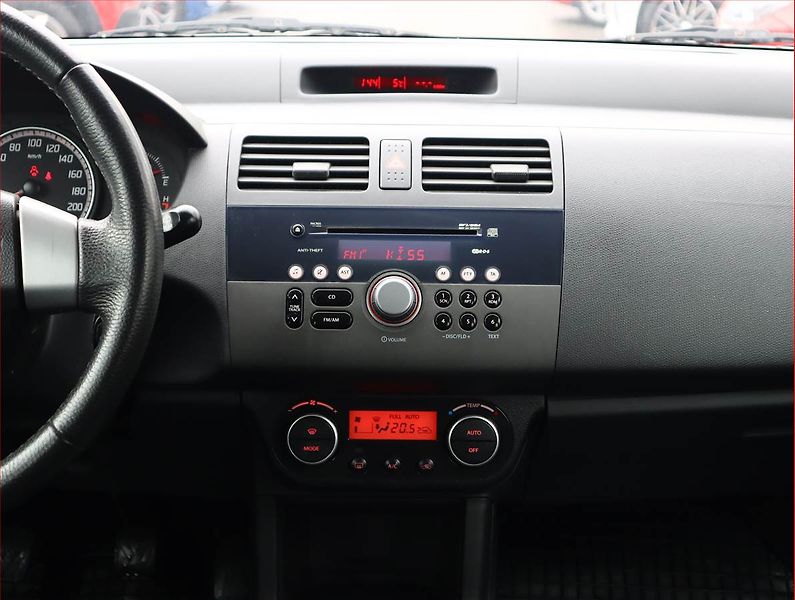 Suzuki Swift (2010) 1.3, ČR,1.maj, Serv.kniha - fotka 10 z 13