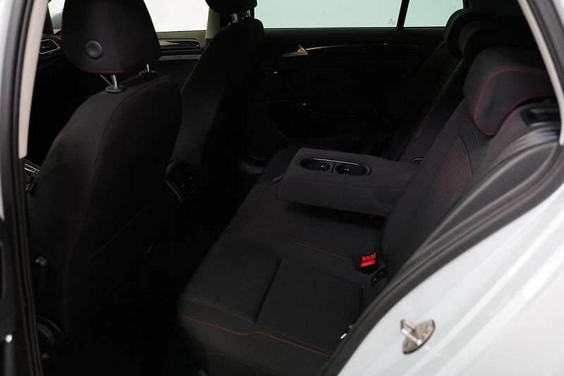 Volkswagen Golf - fotka 21 z 22