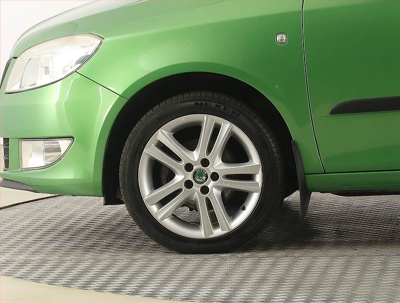 Škoda Fabia (2010) Ambition 1.2 TSI - fotka 14 z 16
