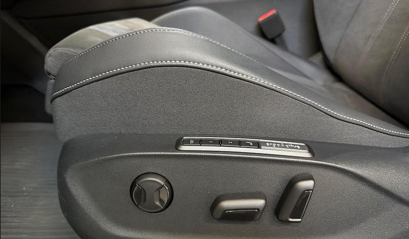 Volkswagen ID.7 Pro SoH  97% 360k Matrix Masáž - fotka 27 z 28