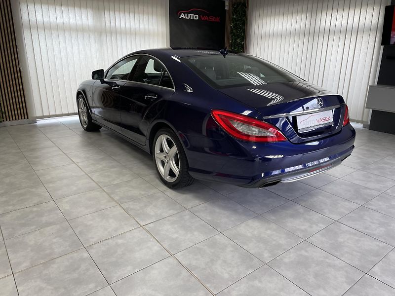 Mercedes-Benz CLS 350d 4MATIC ČR LED NAVI TOP !! - fotka 12 z 30