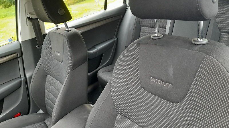 Škoda Octavia scout 4x4 DSG - fotka 28 z 44