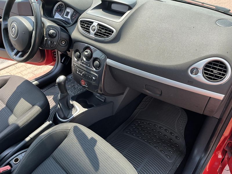 Renault Clio 1.2 - LPG - fotka 18 z 28
