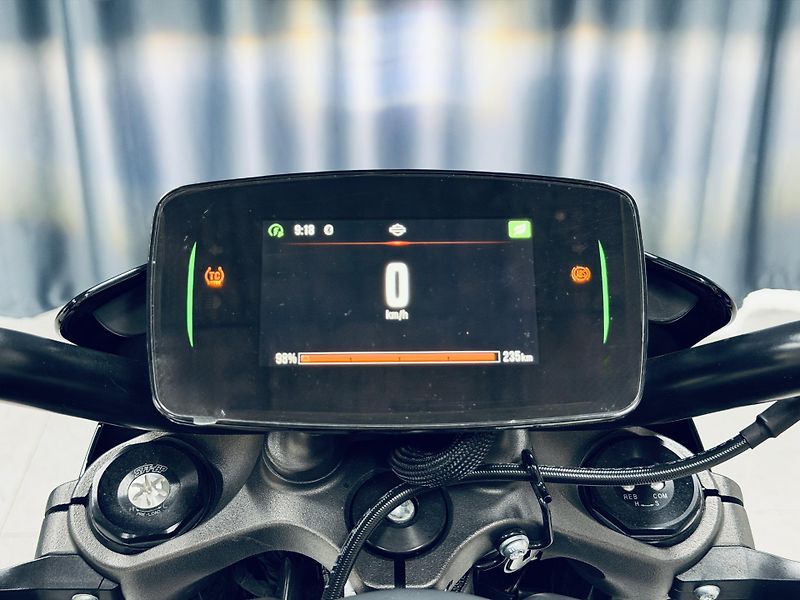 Harley-Davidson Ostatní (2022) ELW*LiveWire - fotka 10 z 19