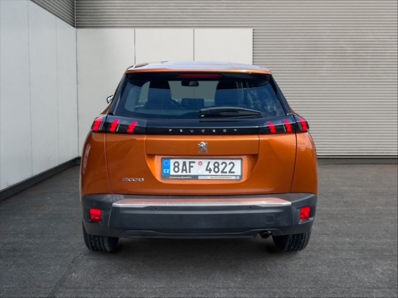 Peugeot 2008 1,2 PT 100 Active - fotka 5 z 11