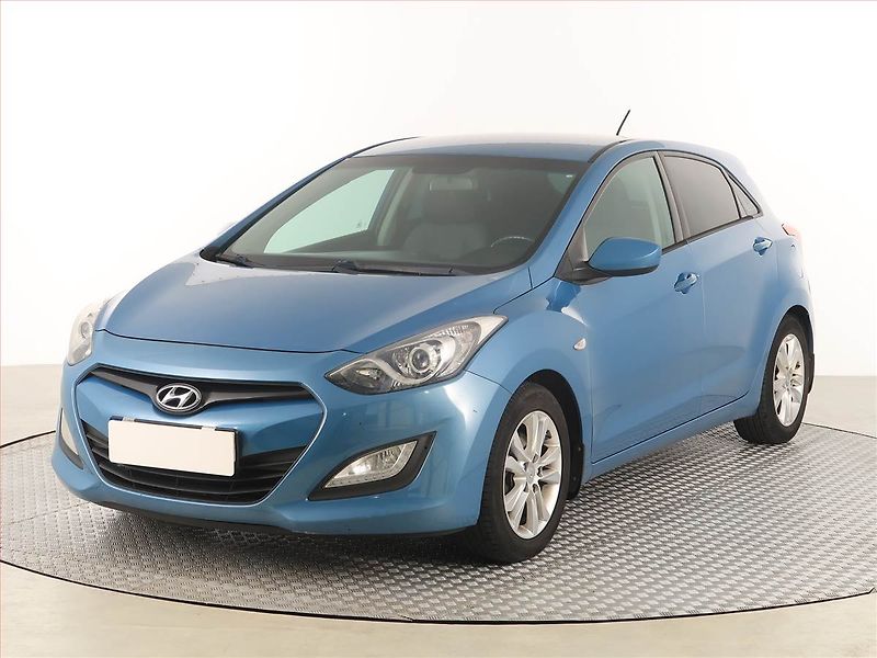 Hyundai i30 (2015) 1.6 MPI, Serv.kniha, Tempomat - fotka 2 z 17