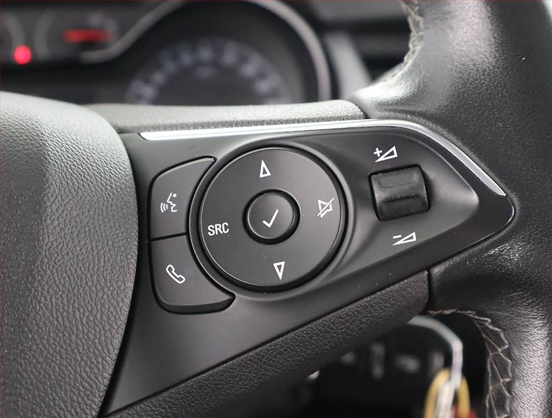 Opel Crossland X (2021) 1.2 Turbo, ČR,1.maj - fotka 17 z 19
