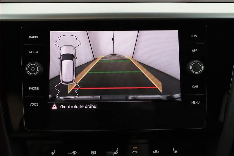 Volkswagen Arteon (2023) R-line 2.0 TDI - fotka 17 z 20