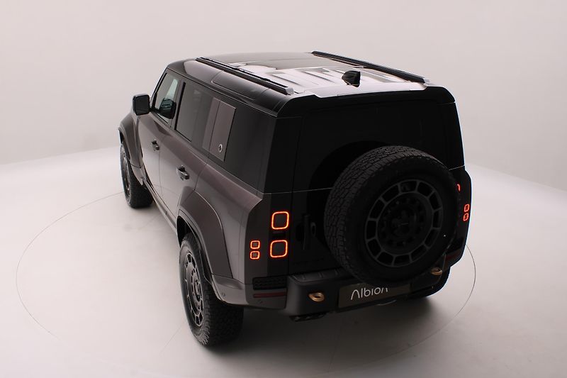 Land Rover Defender OCTA P635  - fotka 16 z 75