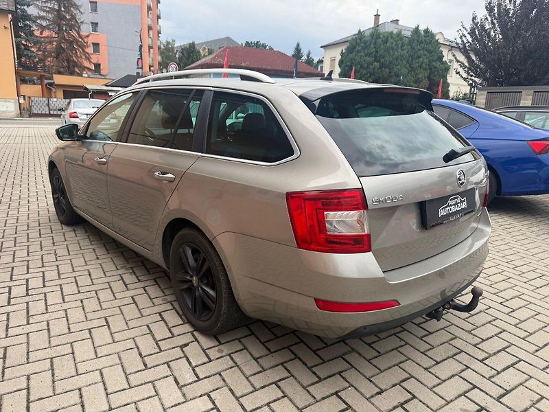 Škoda Octavia (2015) 1.6 TDI Greenline - Max výbava - fotka 2 z 16