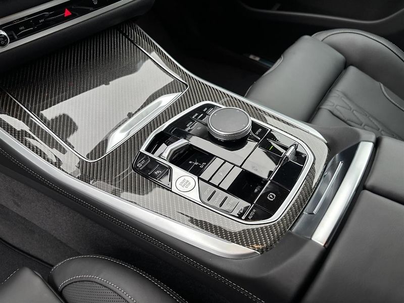 BMW X5 xDrive30d - fotka 14 z 17