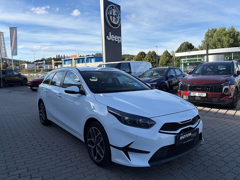Kia Ceed 1.5 T-GDi 7DCT Exclusive SW - fotka 2 z 9