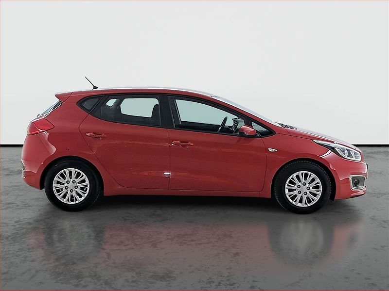 Kia Ceed (2017) 1.4 CVVT, Tempomat - fotka 6 z 17