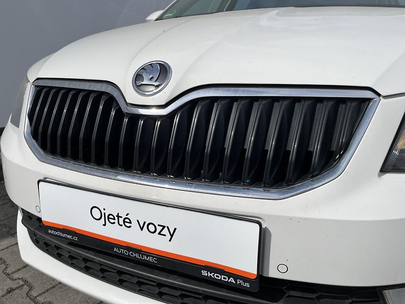 Škoda Octavia Combi 1.6 TDI Ambition - fotka 26 z 31