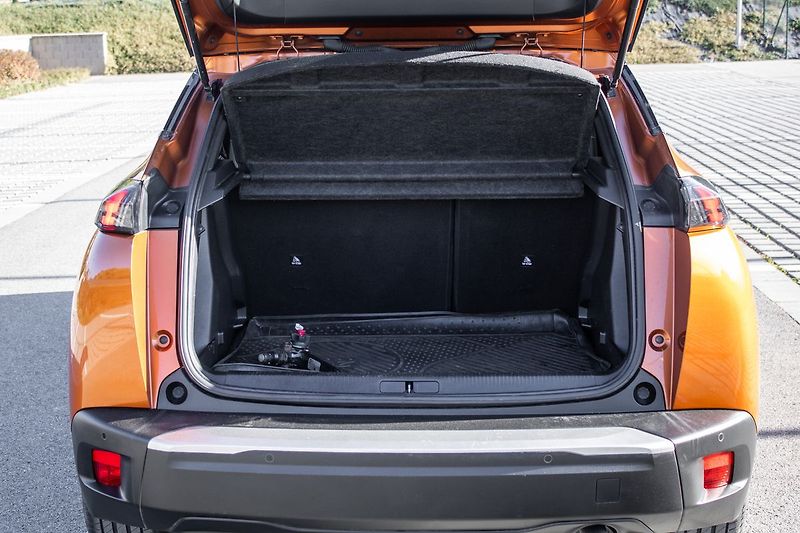 Peugeot 2008 - fotka 34 z 36