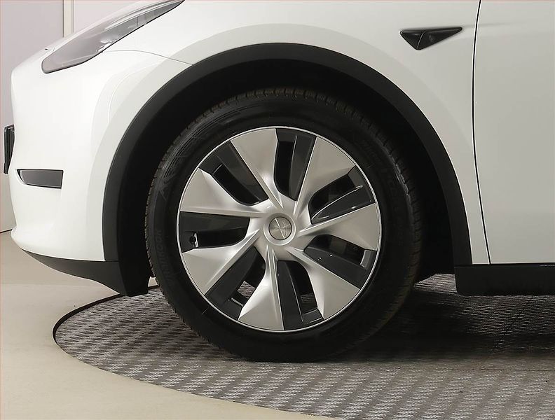Tesla Model Y (2023) RWD LFP 60kWh, SoH 94% - fotka 14 z 33