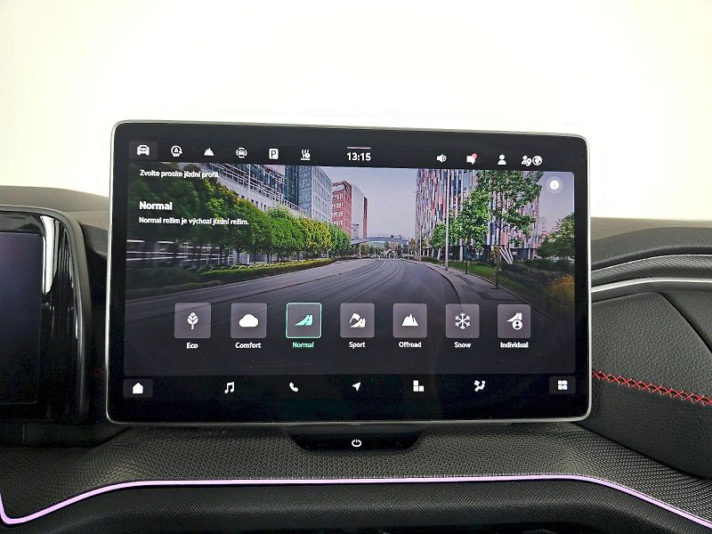Škoda Kodiaq (2025) 2.0TSI RS 195kW DSG 7S PANORAM - fotka 16 z 29
