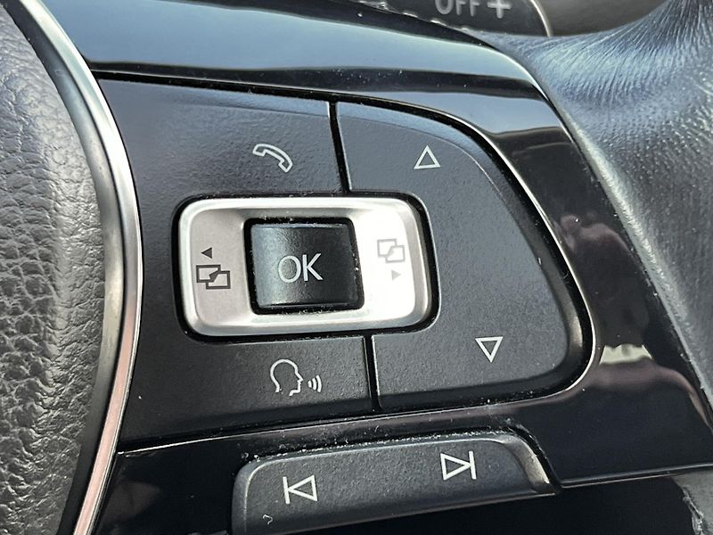 Volkswagen Golf 2.0 TDi 110kw plný servis!  - fotka 22 z 24