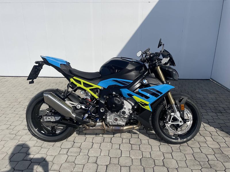 BMW (2026) S 1000 R - fotka 2 z 13