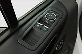 Ford Tourneo Custom (2023) Titanium 2.0 EcoBlue mHEV, ČR - náhled 14