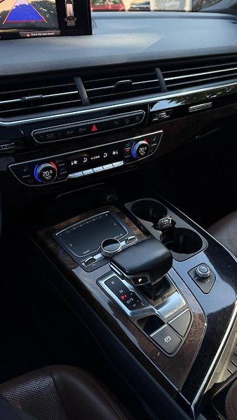 Audi Q7 (2017) 3.0 TFSI V6 QUATTRO PREMIUM+ - fotka 10 z 15