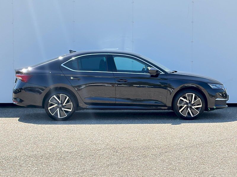 Škoda Octavia (2025) DSG 1.5 TSI  M-HEV / 110 kW / - fotka 8 z 35