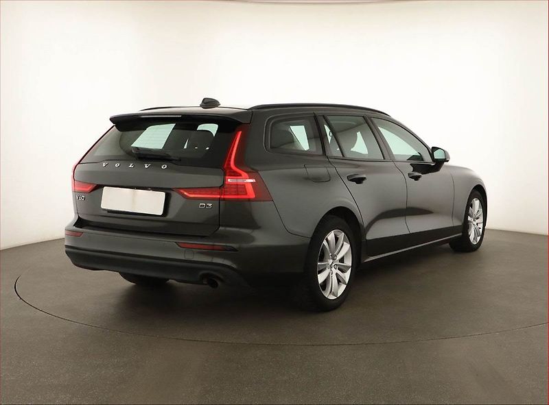 Volvo V60 (2020) D3 2.0, Kůže, Navi, Tempomat - fotka 5 z 16