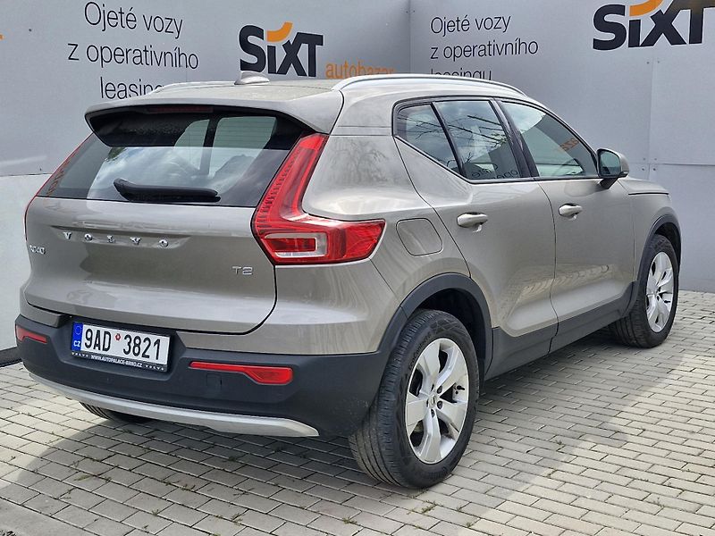 Volvo XC40  T2 Momentum PRO 1,5 (95 kW)  - fotka 3 z 5