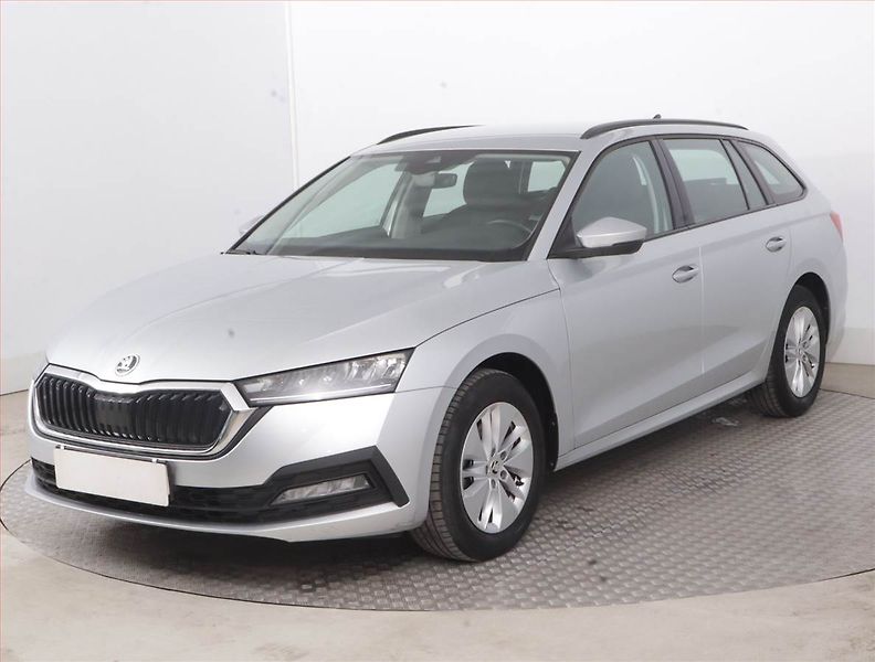 Škoda Octavia (2023) Ambition 2.0 TDI - fotka 2 z 15