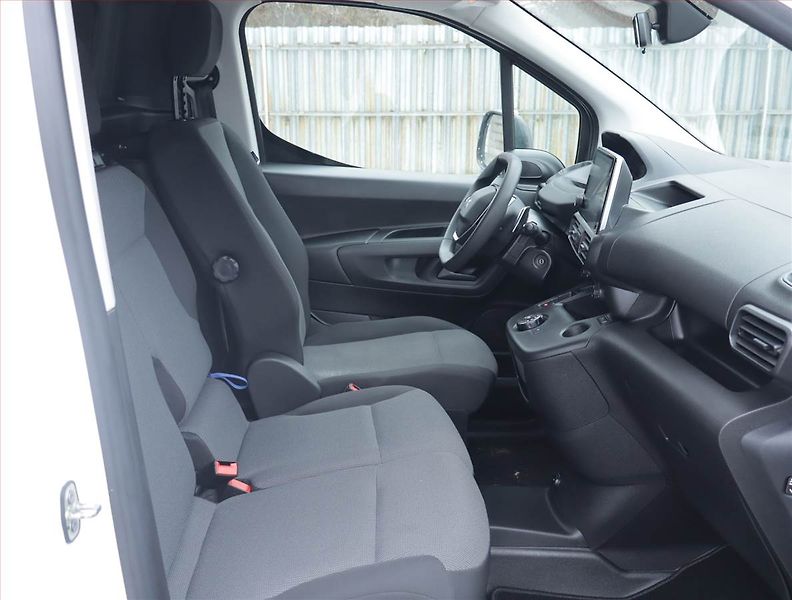 Peugeot Partner (2019) 1.5 BlueHDi, 3Místa, DPH - fotka 8 z 20