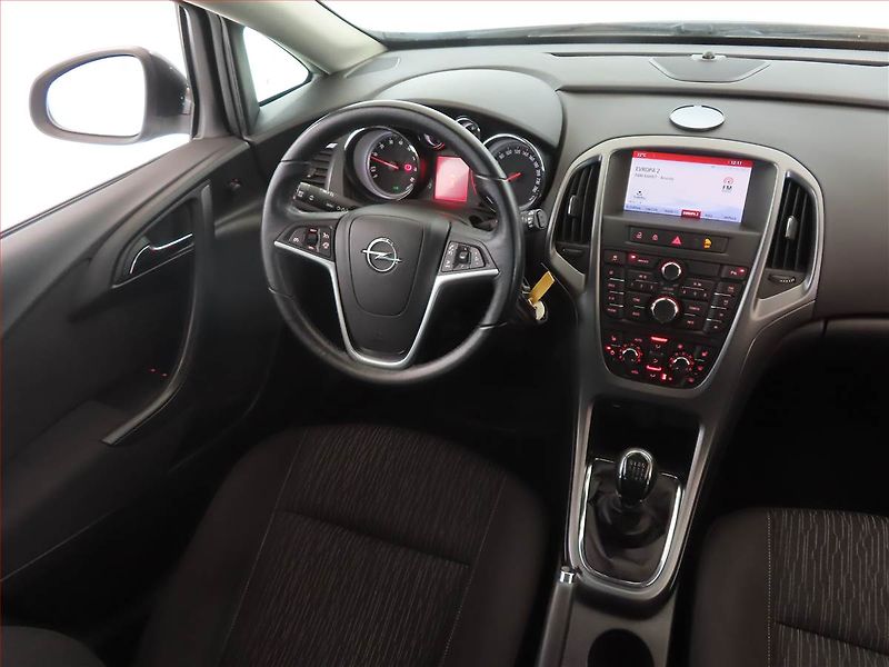Opel Astra (2015) 1.4 T, Tempomat, Park. senzory - fotka 7 z 15