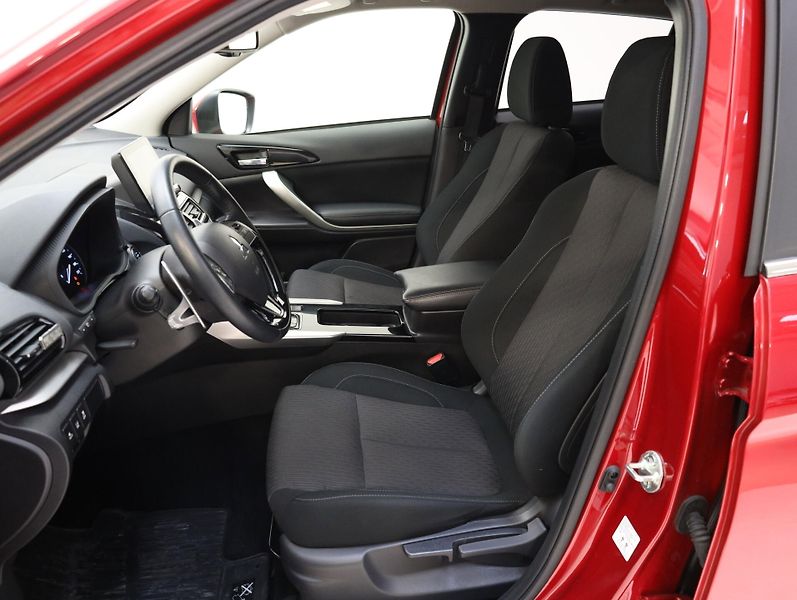 Mitsubishi Eclipse Cross (2022) 2.4i PHEV,4x4, nové ČR 1.maj. - fotka 15 z 30