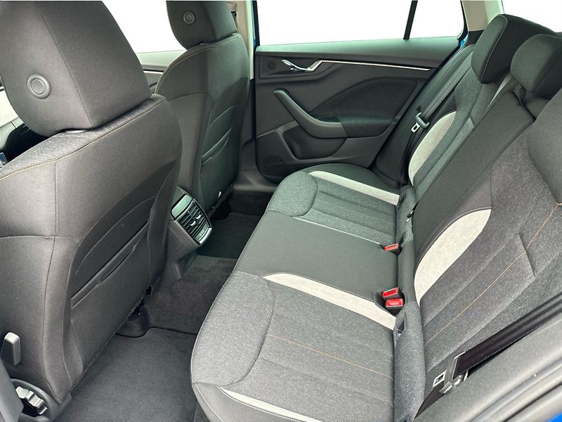 Škoda Scala Top Selection 1,0TSi 81kW AMBI - fotka 12 z 21