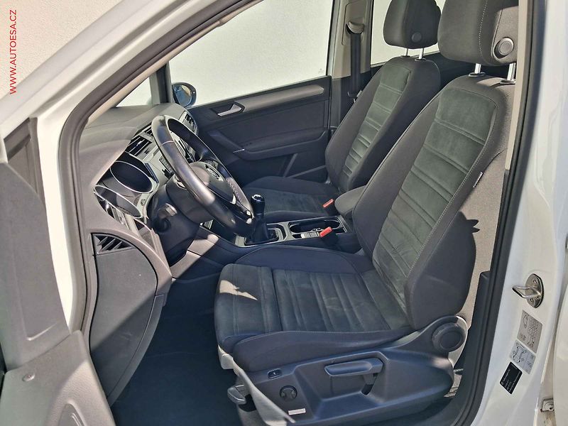 Volkswagen Touran (2016) 1.6 TDi, Comfortline, LED - fotka 9 z 18