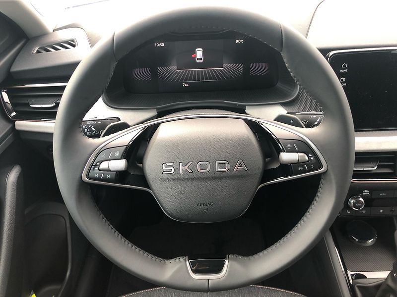 Škoda Scala 1,0TSI - fotka 17 z 29