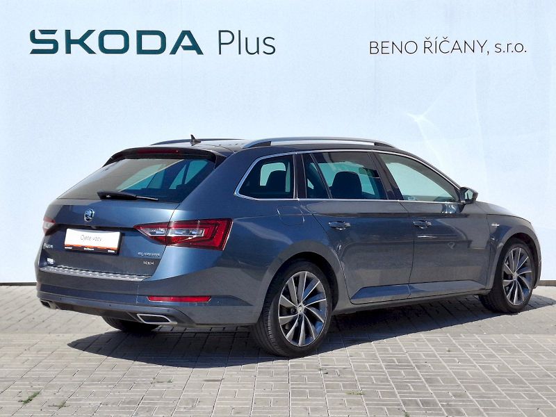 Škoda Superb (2019) Combi L&K DSG 4x4 2,0TDi 140kW - fotka 2 z 35