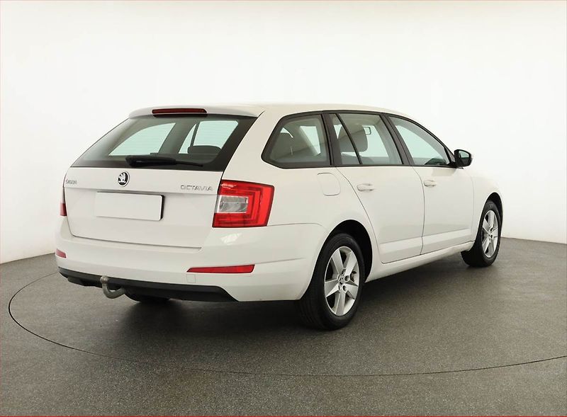Škoda Octavia (2016) Ambition 2.0 TDI, Tempomat - fotka 5 z 15