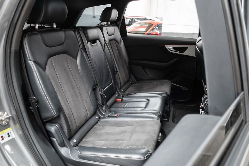 Audi Q7 3.0TDI AIR*S-LINE*TAŽNÉ*7.MÍST - fotka 14 z 51