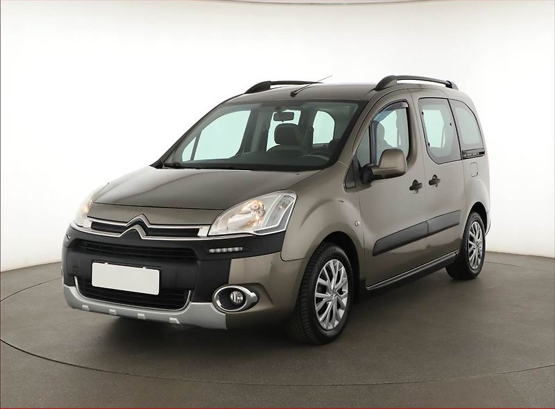 Citroën Berlingo (2015) XTR 1.6 HDi, 5Míst, ČR - fotka 2 z 13