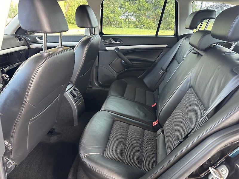 Škoda Octavia (2012) 2.0TDi NAVI, HEZKÝ STAV - fotka 15 z 15