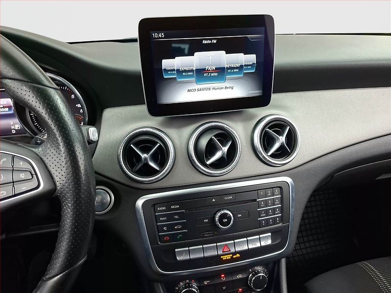 Mercedes-Benz CLA (2017) 200 CDI, Automat, Kůže, Navi - fotka 12 z 23