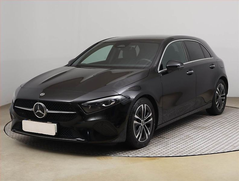 Mercedes-Benz Třídy A (2024) A 200 d - fotka 2 z 22
