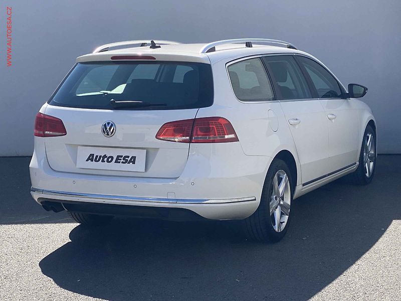 Volkswagen Passat (2014) 2.0 TDI, servis.kniha - fotka 3 z 17