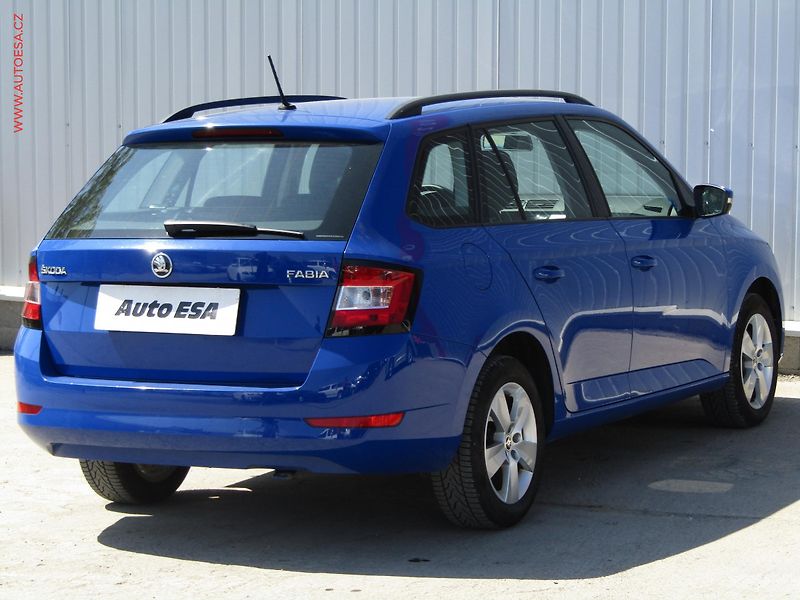 Škoda Fabia (2018) 1.0TSi, ČR, Ambition - fotka 4 z 17