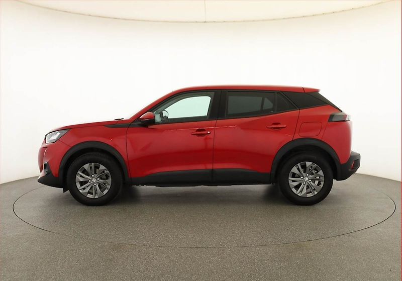 Peugeot 2008 (2020) 1.2 PureTech, ČR,1.maj - fotka 3 z 18