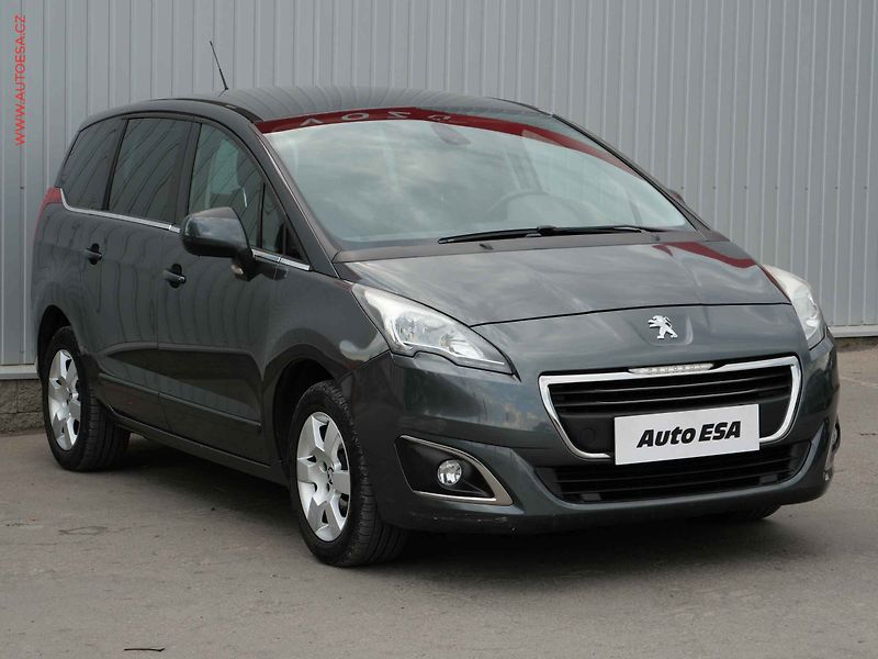 Peugeot 5008 (2015) 2.0 HDi, AC, navi, park.asist - fotografie inzerátu
