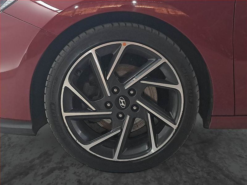 Hyundai i30 (2021) N-Line 1.5 T-GDI MHEV - fotka 13 z 14