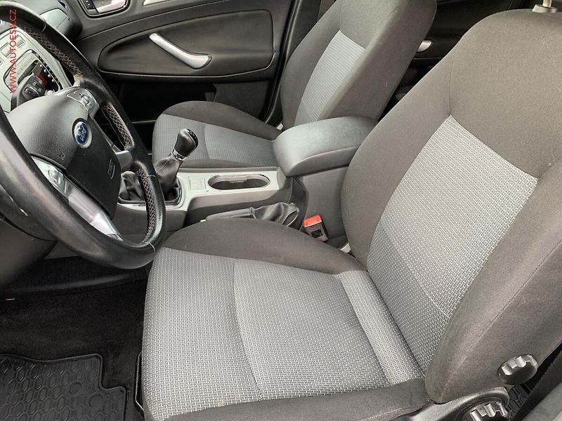 Ford Mondeo (2008) 1.6i, AC, park.asist - fotka 9 z 18