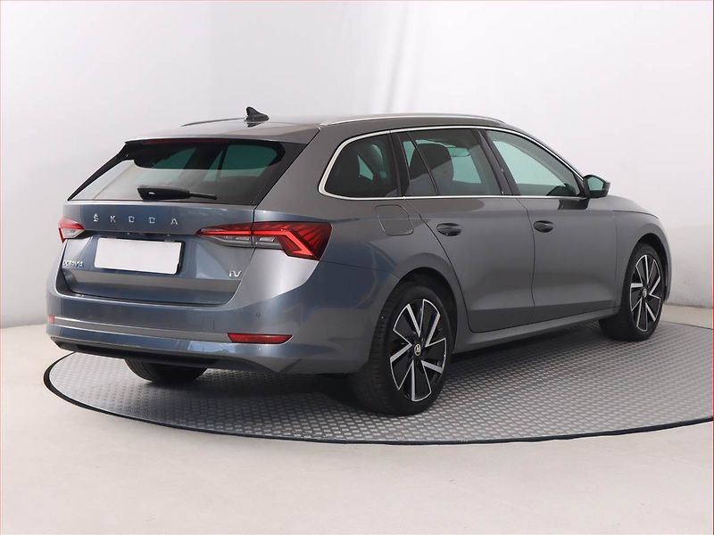 Škoda Octavia (2022) 1.4 TSI iV - fotka 5 z 24